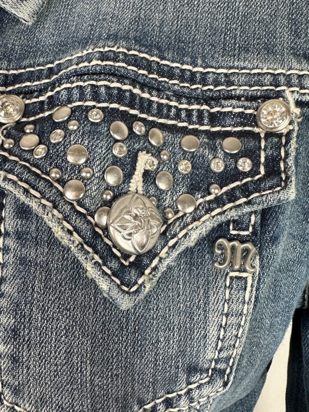 Miss Me Jacket Women's Sz M Blue Denim Embroidered Jean Cropped Coat - Picture 5 of 16